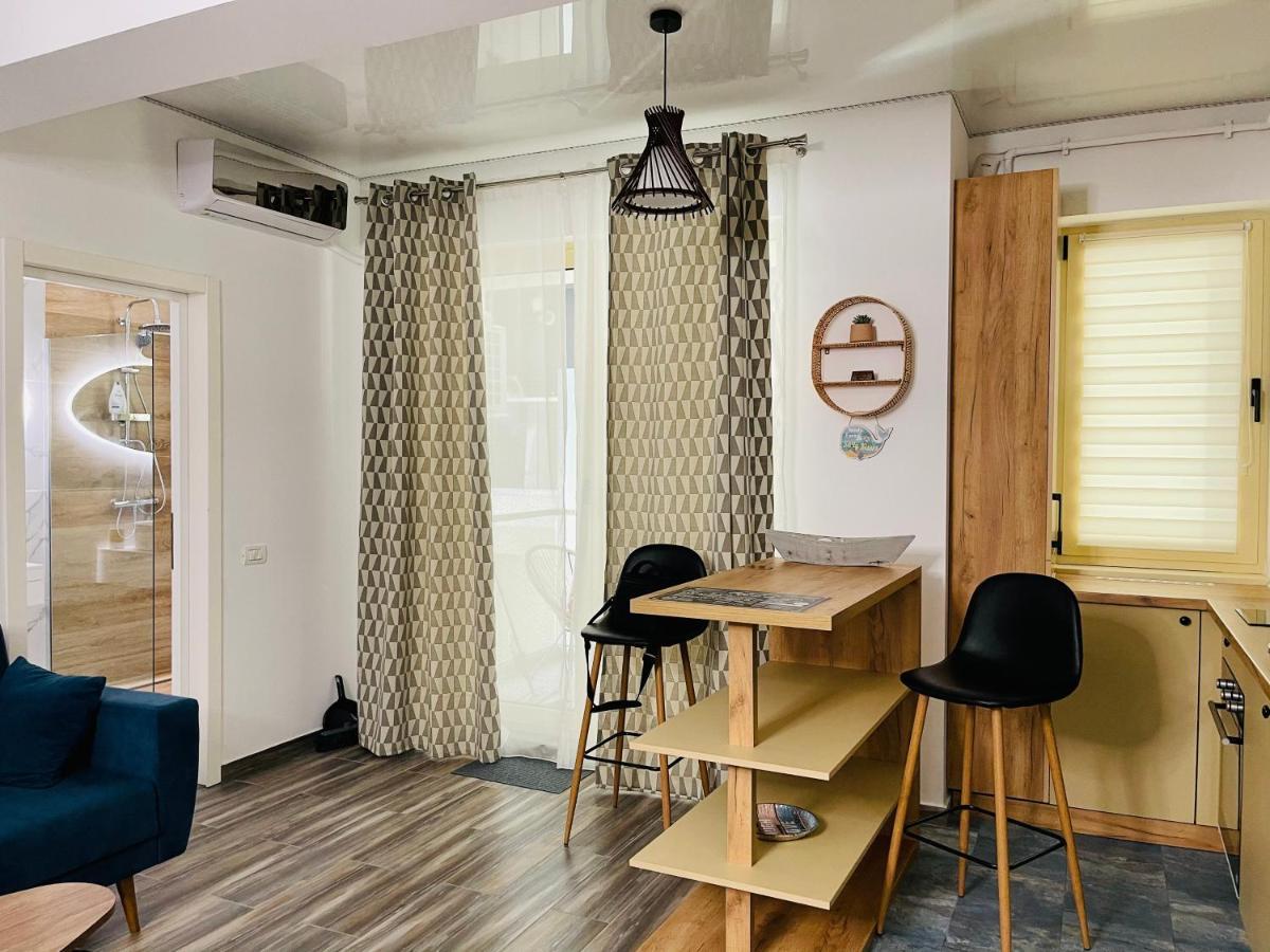 Luxury Studio - Maison 103 - Stefan Building Complex Daire Navodari Dış mekan fotoğraf